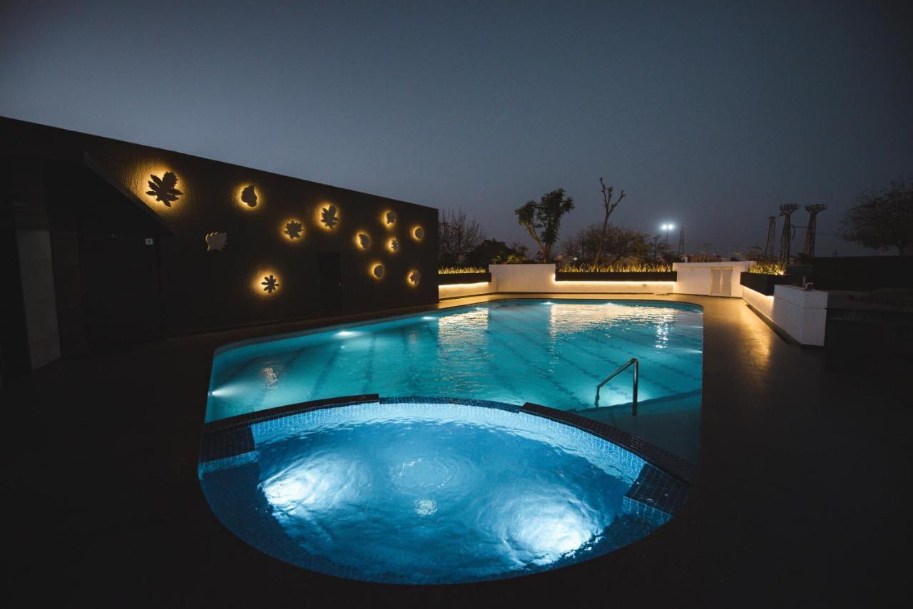 Hotel Kasturi Orchid Pāl Zewnętrze zdjęcie