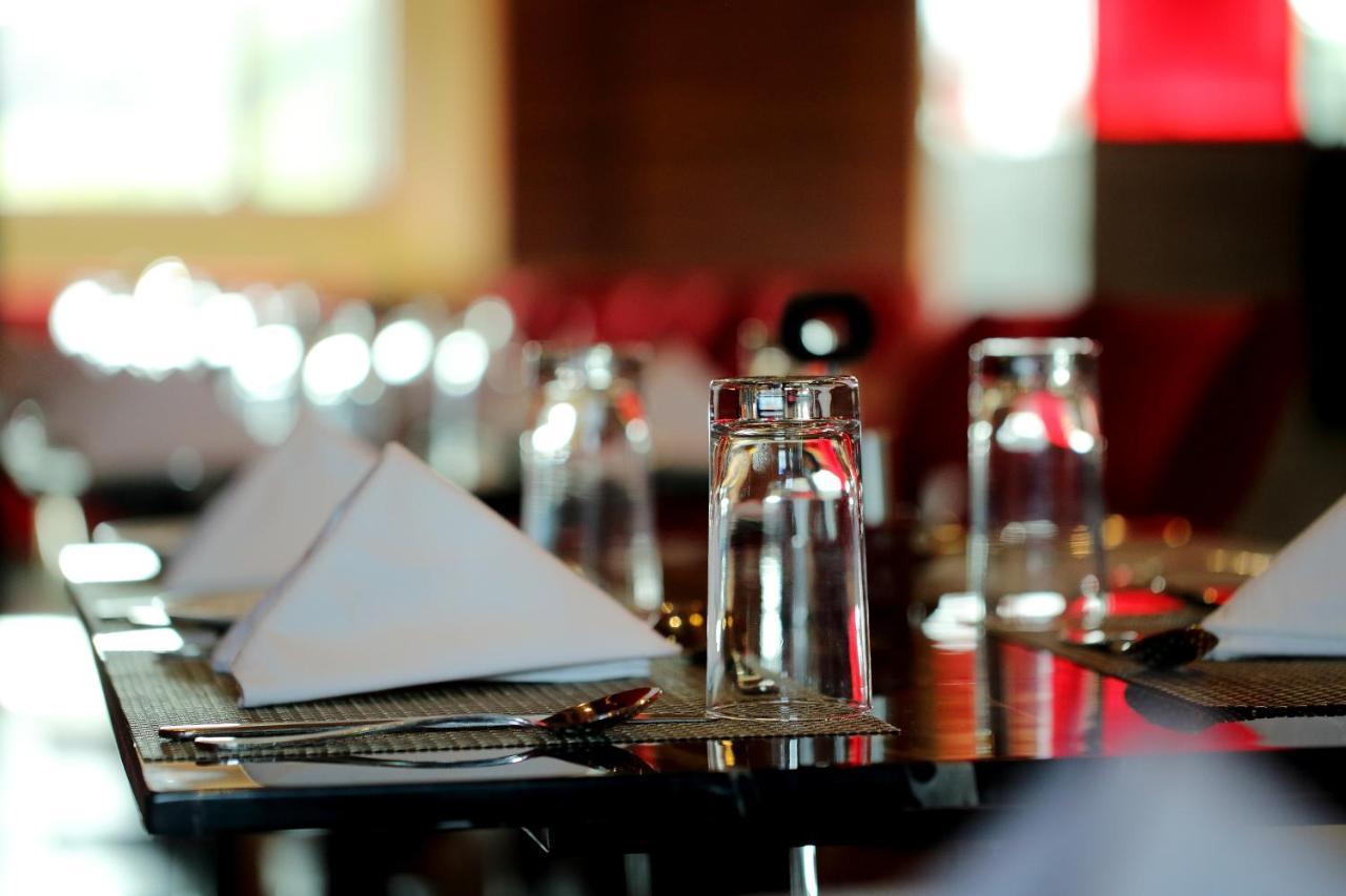 Hotel Kasturi Orchid Pāl Zewnętrze zdjęcie
