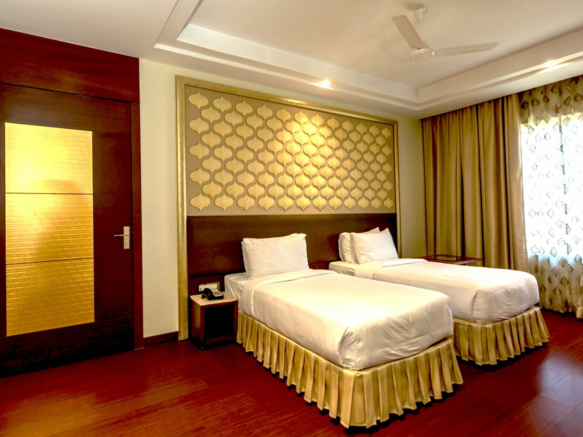 Hotel Kasturi Orchid Pāl Zewnętrze zdjęcie