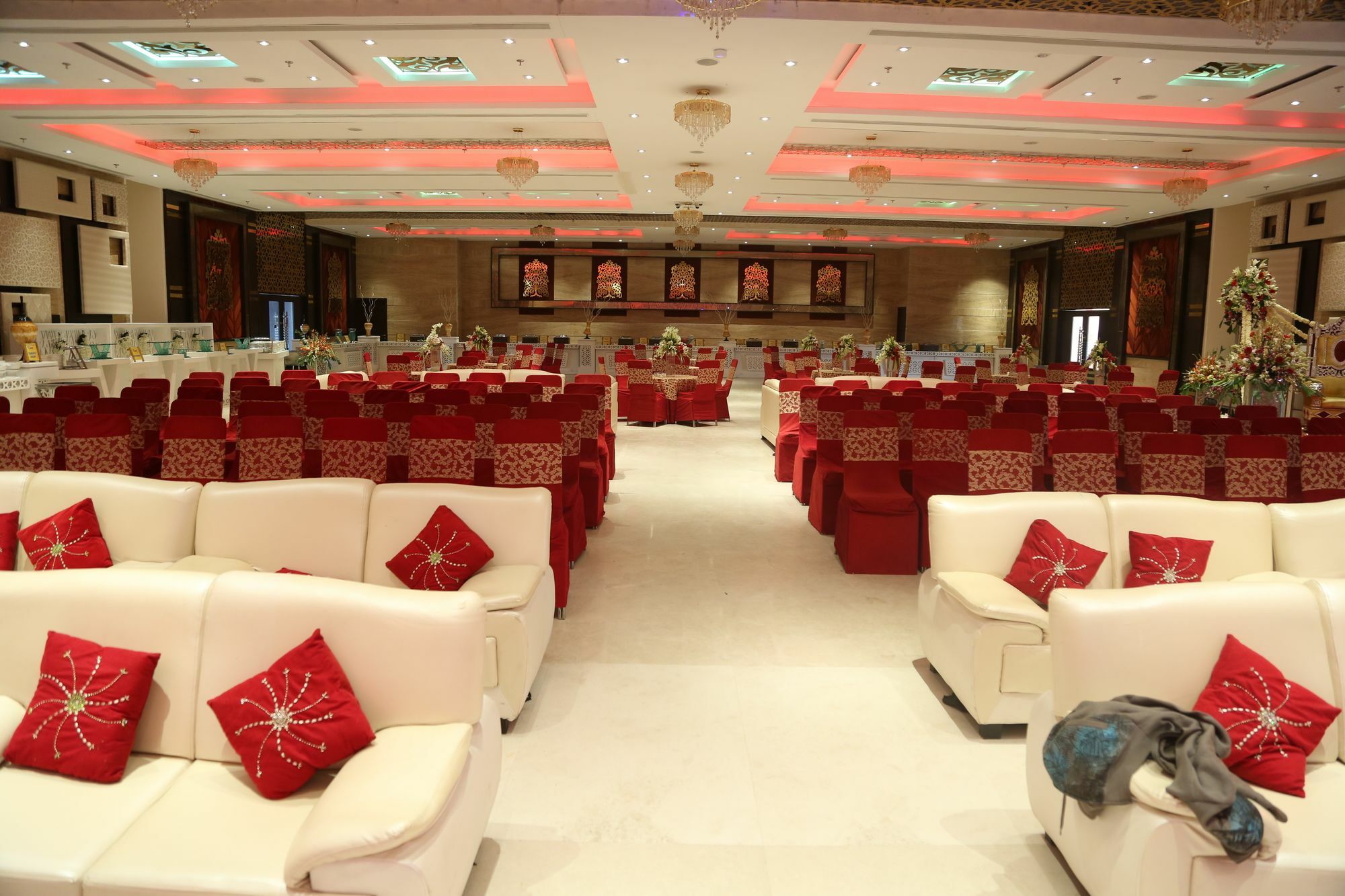 Hotel Kasturi Orchid Pāl Zewnętrze zdjęcie