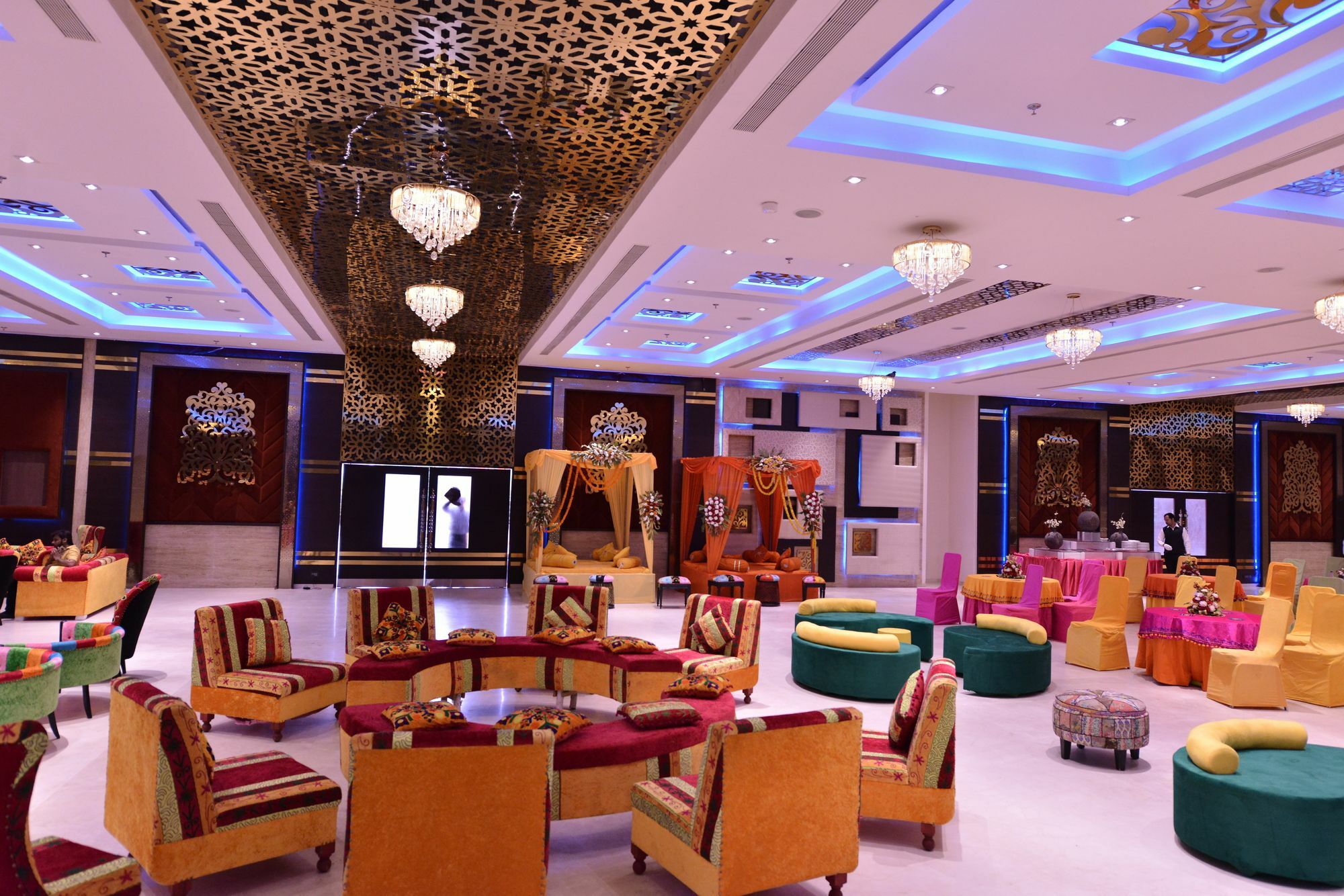 Hotel Kasturi Orchid Pāl Zewnętrze zdjęcie